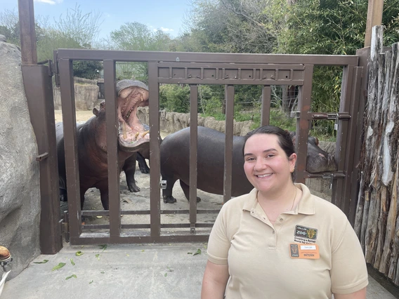 Taylor interning at the dallas zoo